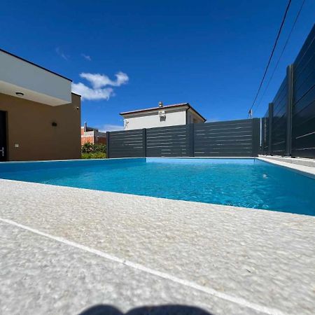 Poolhouse Flip Flop - Mit Privatem Pool Villa Vir Exterior foto